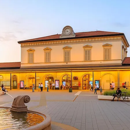 In Centro, 5 Minuti Dalla Stazione Appartement
